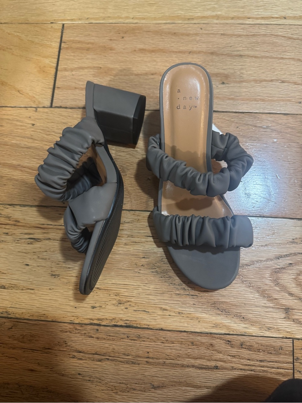 BRAND NEW size 6.5 healed sandals